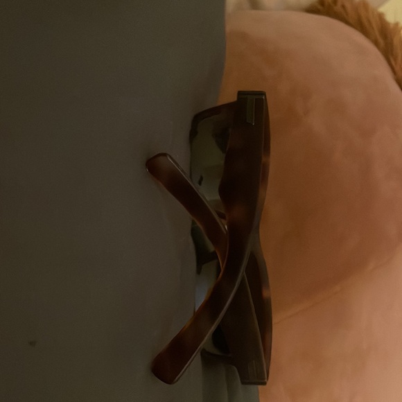 Zonzipper sun glasses. - Picture 3 of 4